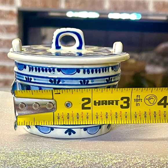 Delft Glazed Butter cup Porcelain, Hand Painted By S Dessons Blue & White Floral - Picture 7 of 8